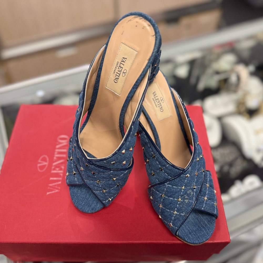 Valentino Garavani Sz 38.5 Mules